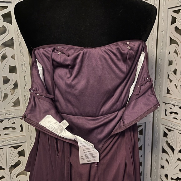 GIRLS DAVIDS BRIDAL BEAUTIFUL PLUM PURPLE SPAGHETTI STRAPS LONG FORMAL DRESS - Picture 5 of 10